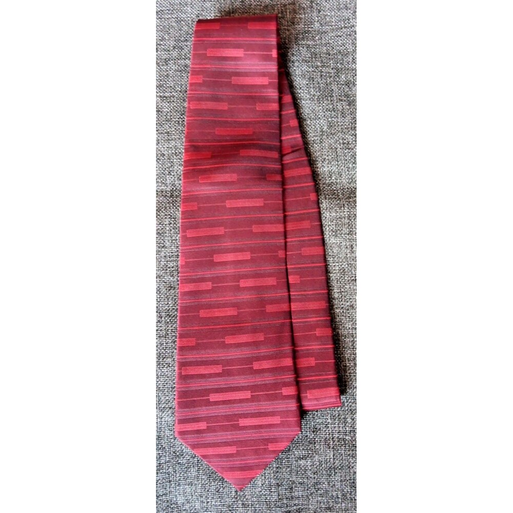 Tie 70s 80s 90s Y2K Mens MFA Boston Silk Red 4 Wide 60 Long